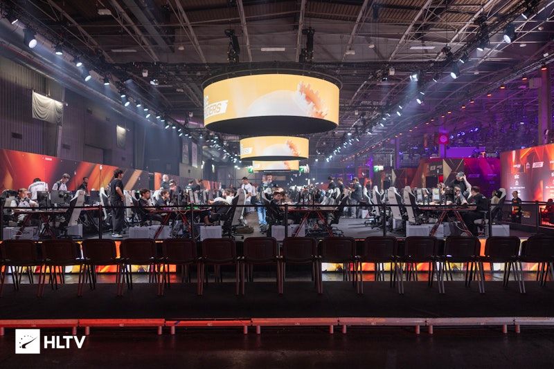 เริ่มการแข่งขัน Esports World Cup LCQ ท่ามกลางความล่าช้าเรื่องเทคนิค