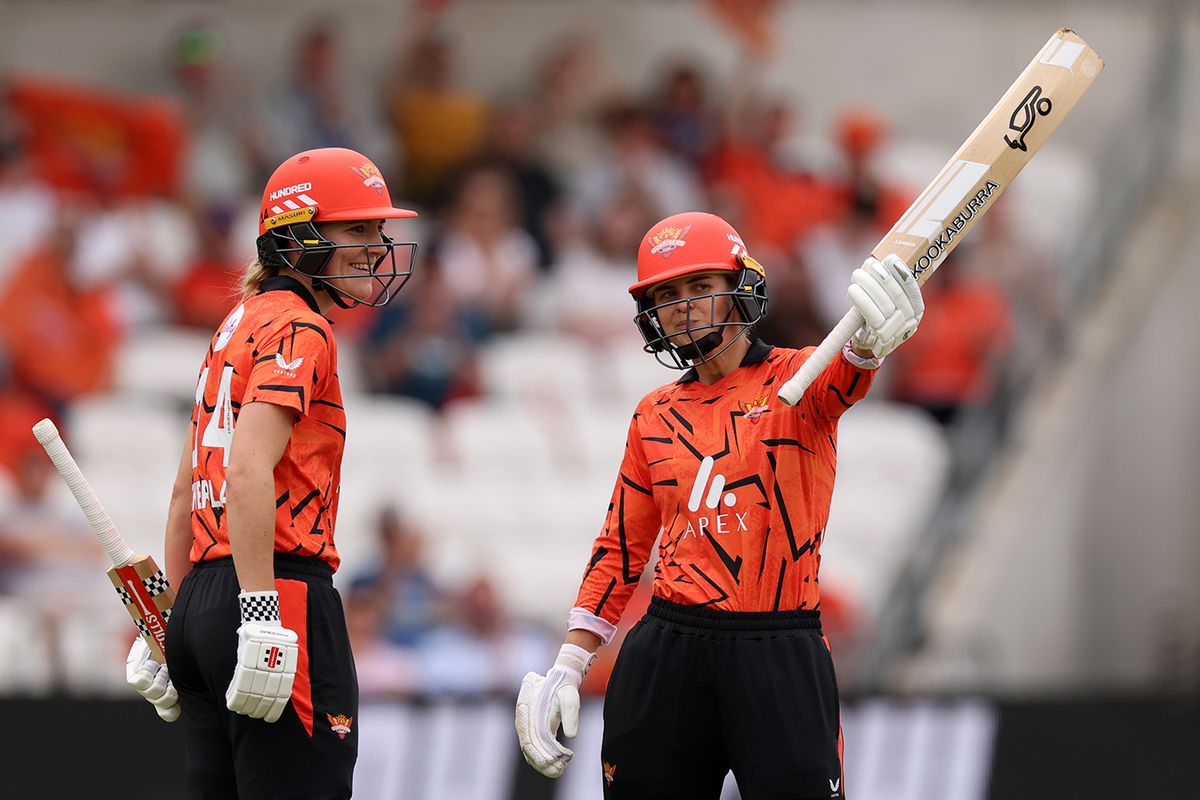 Litchfield Bùng Nổ Với 50 Điểm Giúp Sunrisers Giữ Vững Hy Vọng Playoff