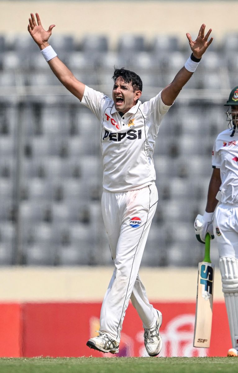 Pakistan Bowlers Shine in Warm-Up Against England