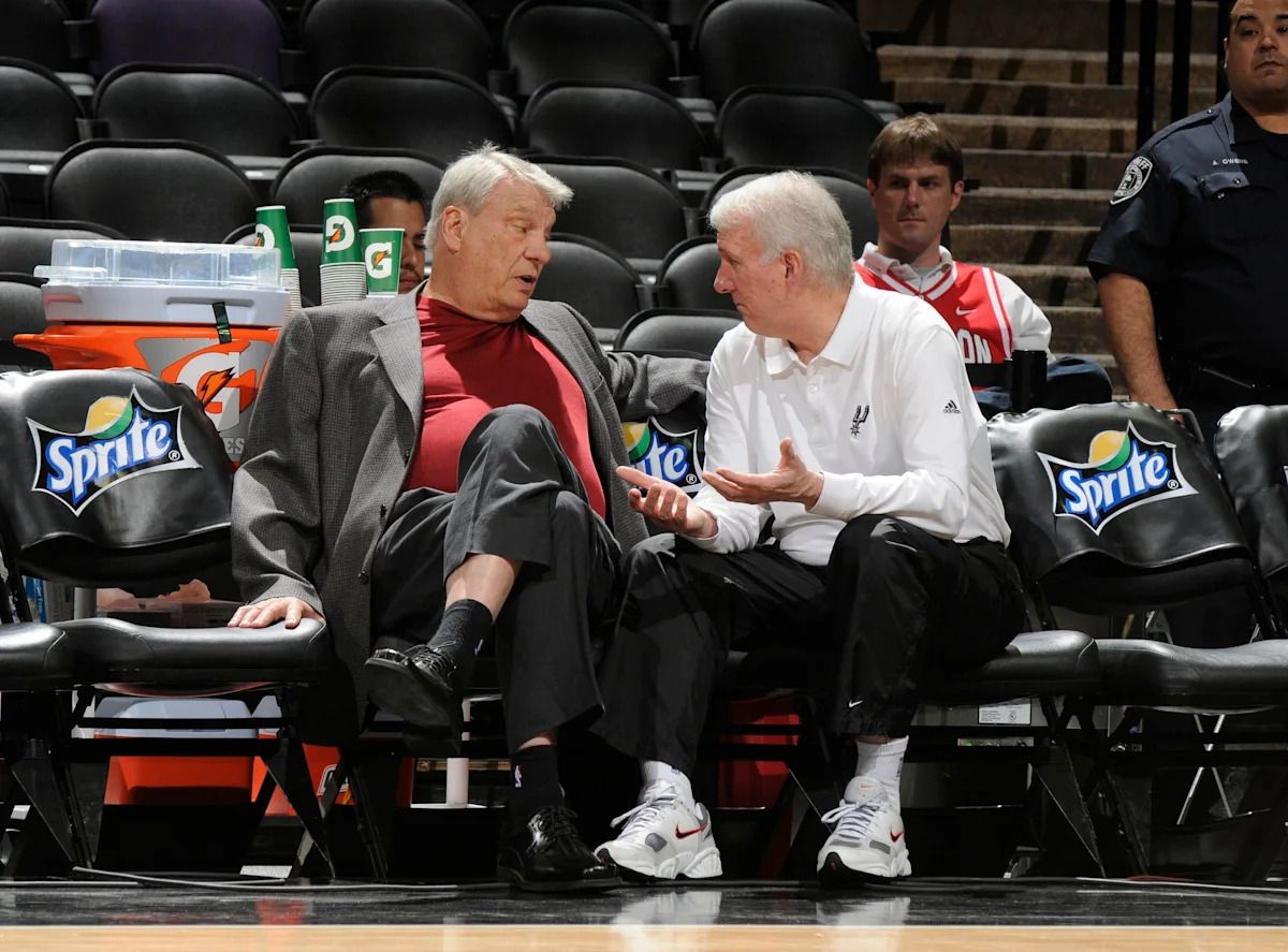 Gregg Popovich vinh danh Don Nelson tại lễ tưởng niệm