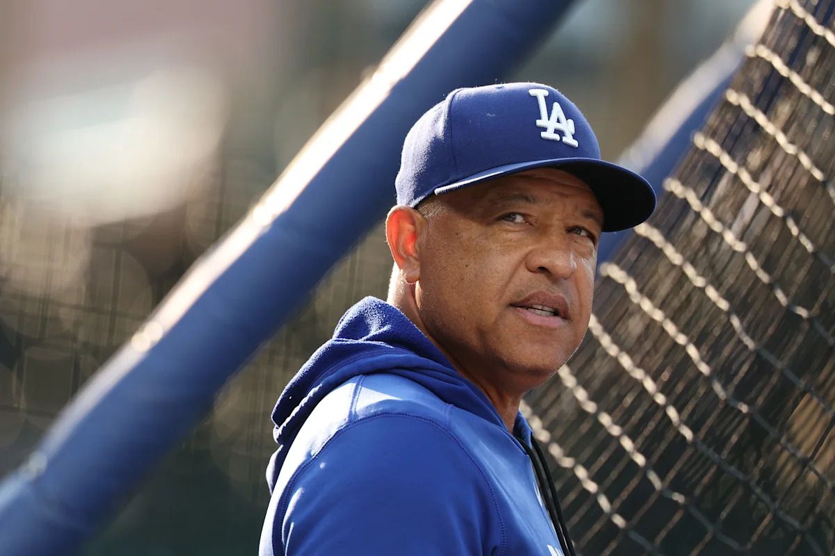 Los Angeles Dodgers tiếp tục gặp khó khăn khi HLV Roberts chỉ trích hàng công và hàng thủ