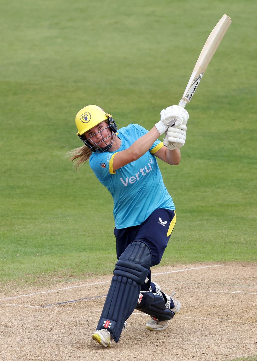 Warwickshire Secures Easy Victory Over Yorkshire in Rain-Shortened Match