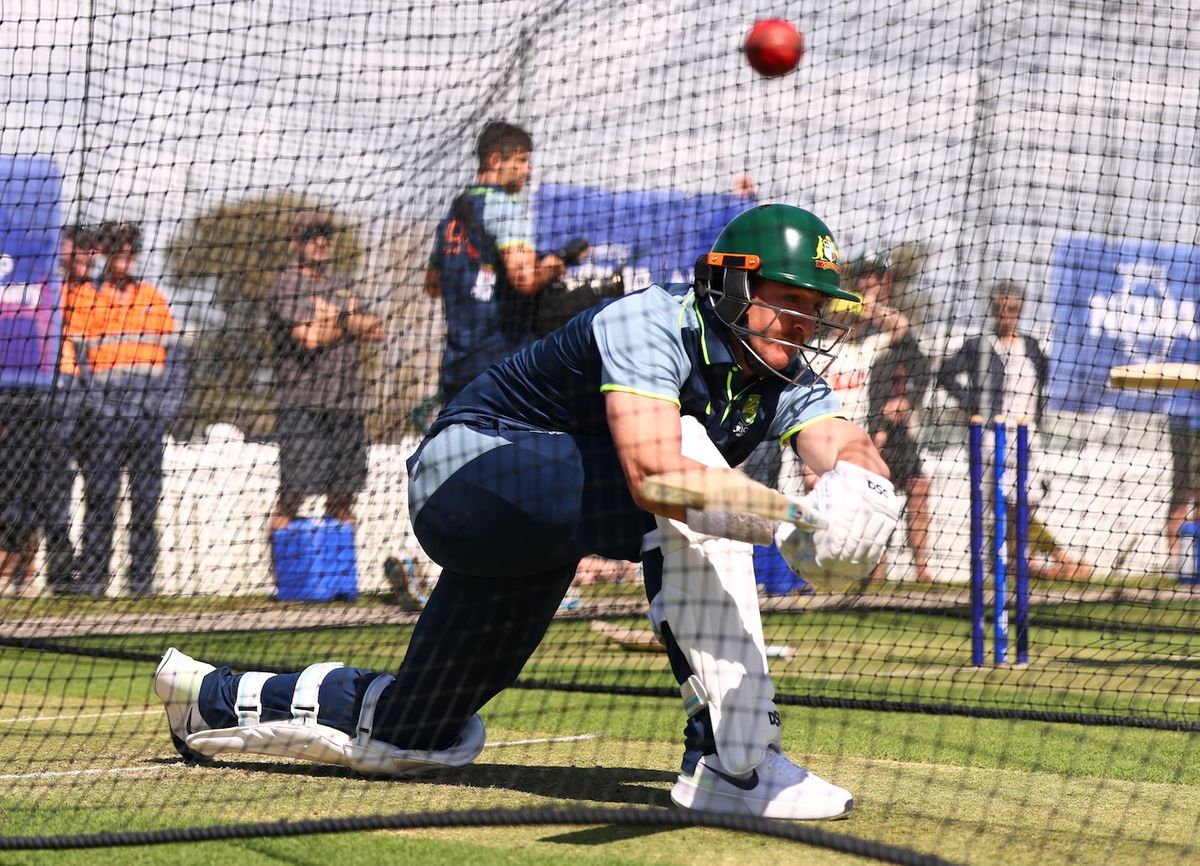 Lyon Retains Spot as Renshaw Set to Open in Second Test