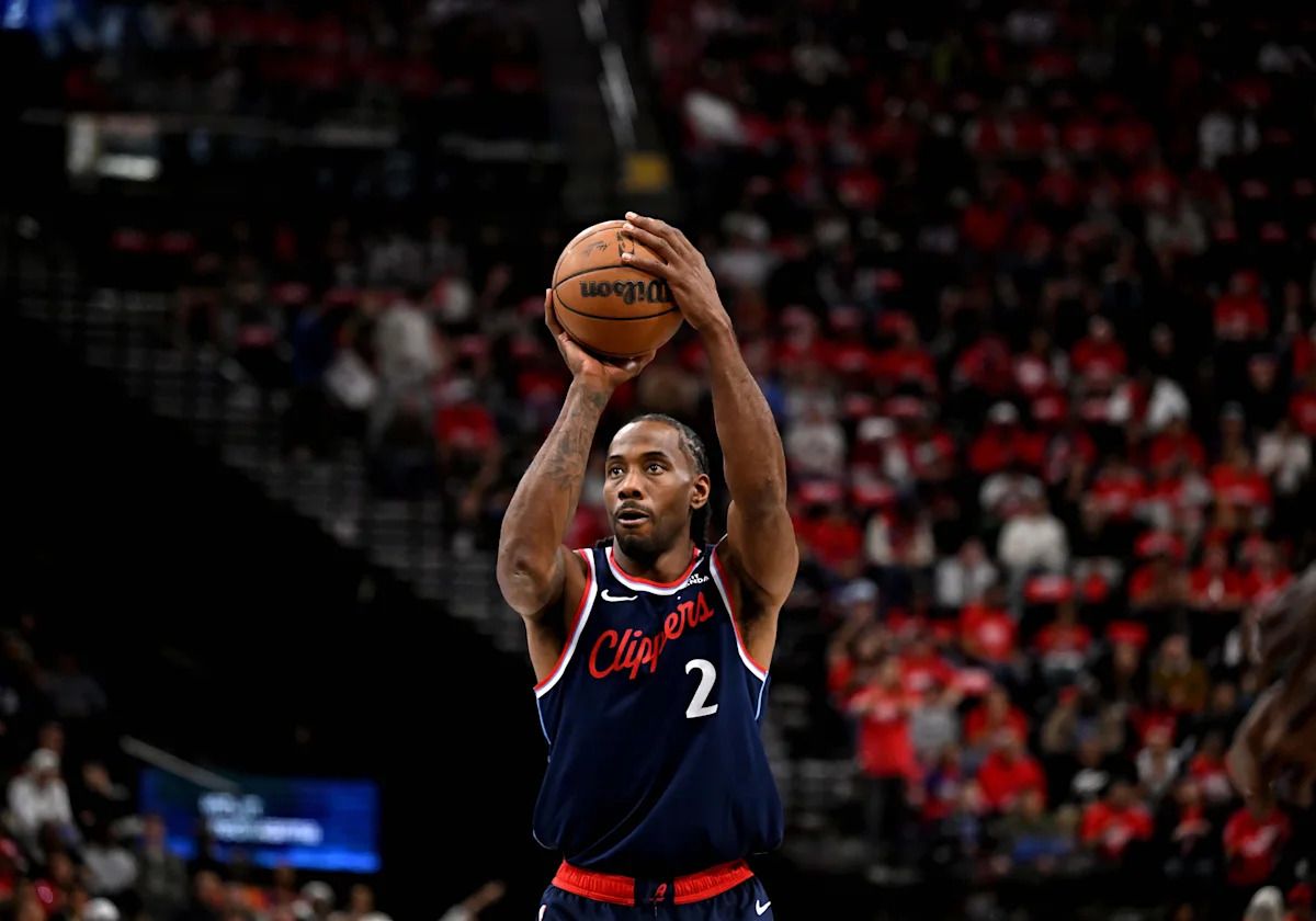 Raptors Đối Mặt Áp Lực Cao Trong Thương Vụ Kawhi Leonard
