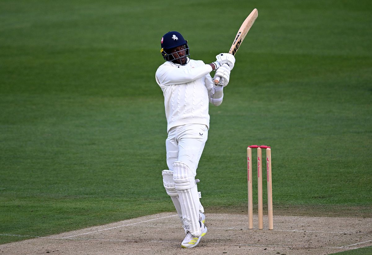 Bell-Drummond Tỏa Sáng Giữa Sự Trỗi Dậy Của Northants