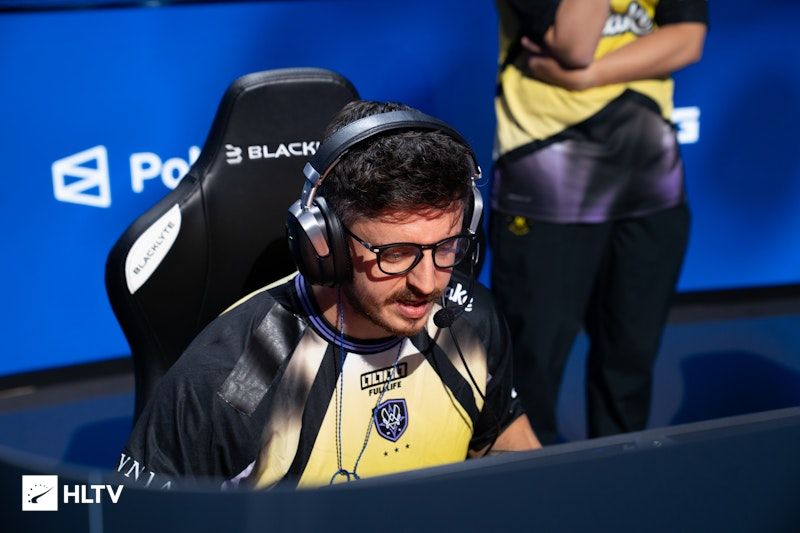 Vitality Secures Final BLAST Porto Playoff Spot with Win Over FUT