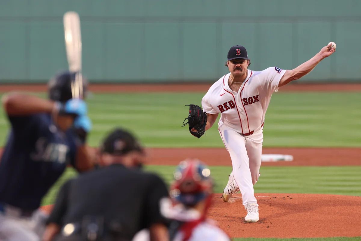 Mariners Suffer Loss at Fenway, Community Reflects