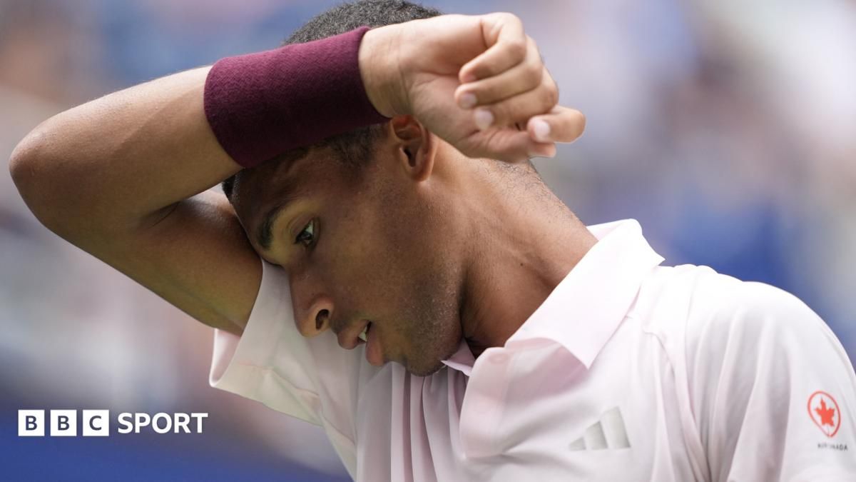 ออเจอร์-อาเลียซิมเซอร์ไพรส์โดยคาฮาชานอฟในรอบที่สองของ US Open