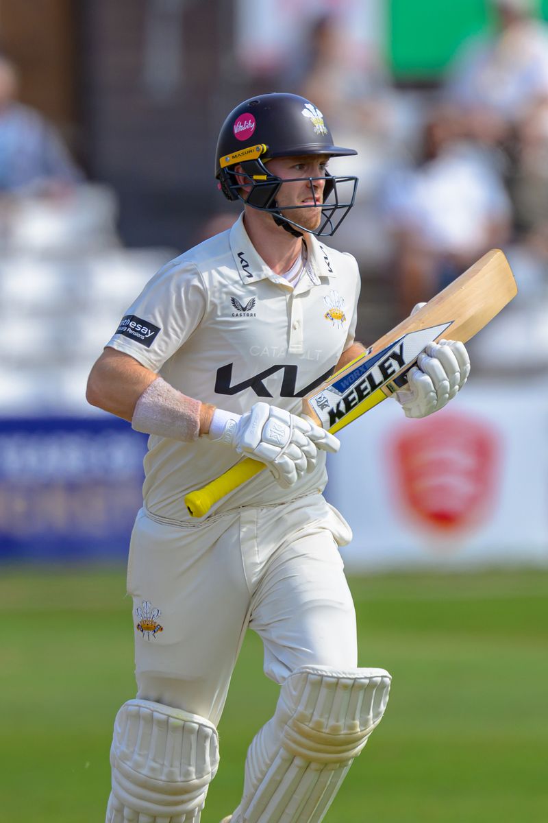 Blake จาก Surrey โผล่เป็นผู้เล่นสำคัญในชัยชนะที่น่าตื่นเต้น