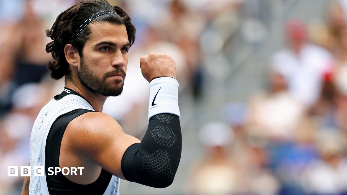 Alcaraz Advances to US Open Quarter-Finals with Dominant Win